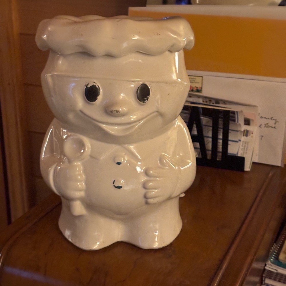 Mccoy Cream Smiling Cookie Jar